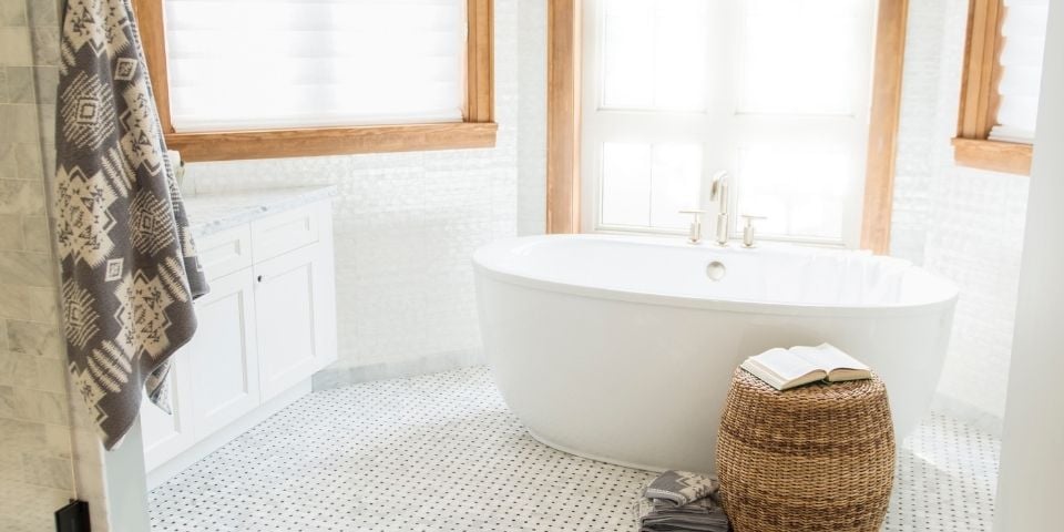 stand alone tub