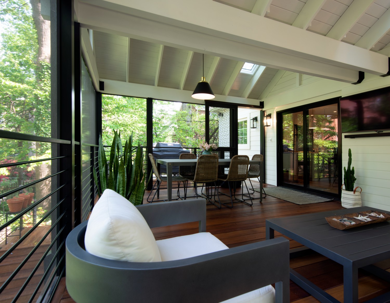 Modern Porch in Arlington