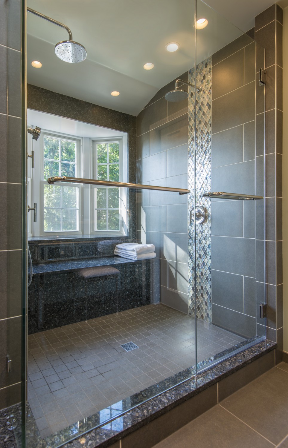 Shower-with-natural-light