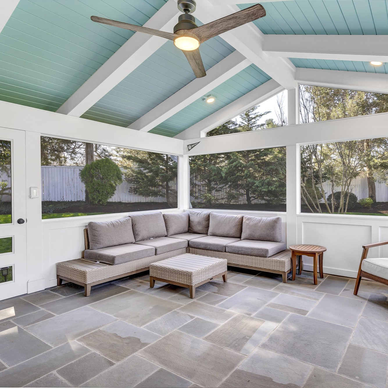 Vienna sunroom with blue ceilling